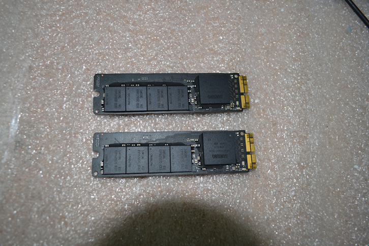 Установка SSD на MacBook Pro Air